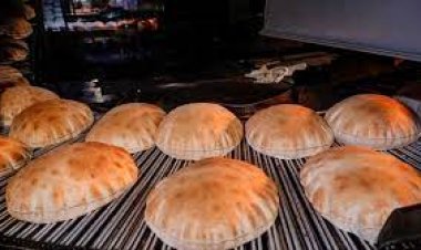 استهلاك السوريين للخبز يزيد أكثر من المتوقع بعدما طال الغلاء كل شيء آخر