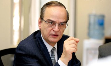 هادي البحرة " رئيس الائتلاف الوطني " يجري مؤتمراً صحفياً حول آخر التطورات في الملف السوري