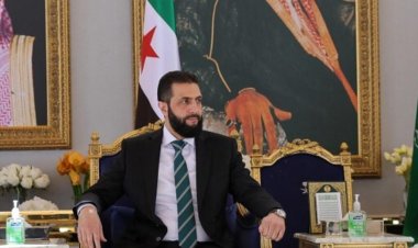 وكالة الأنباء السورية تصحح موعد زيارة الرئيس أحمد الشرع إلى السعودية: "غداً الثلاثاء ، وليست اليوم"