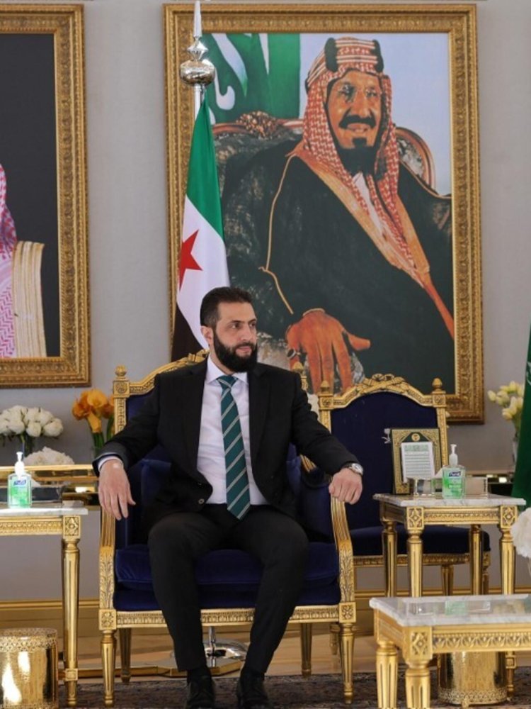 فخامة الرئيس السوري أحمد الشرع يتوجه إلى العاصمة السعودية الرياض