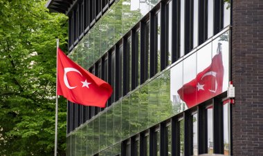 وزير الدفاع التركي يشار غولر : المهلة الممنوحة لقسد للاندماج ( الفردي ) تنتهي نهاية العام و نحن مستعدون لكل السيناريوهات بعد هذا التاريخ