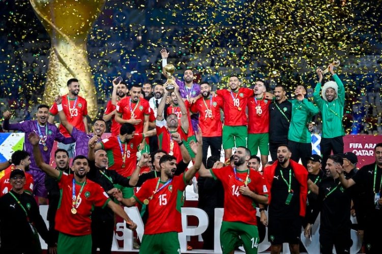 فرحة كبيرة للاعبي منتخب المغرب بعد التتويج ببطولة كأس العرب على حساب منتخب الأردن
