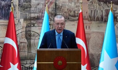 تغيير حقيبتي الداخلية والعدل في تركيا… تعيين أكين غورليك ومصطفى تشفتشي وزيرين 3️⃣ تعديل حكومي في أنقرة يطال وزارتي العدل والداخلية وسط جدل سياسي