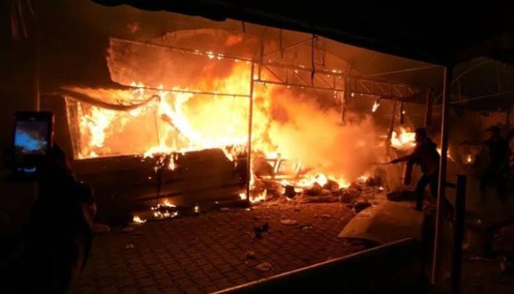 حريق خيمة في دير البلح يودي بحياة طفلين داخل مخيم للنازحين