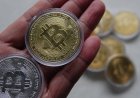 بيتكوين تهبط إلى نحو 60 ألف دولار بعد موجة بيع واسعة