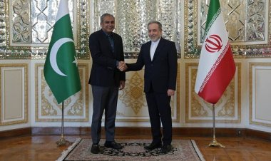 دلالات زيارة وزير الداخلية الباكستاني إلى طهران وسط المفاوضات الإيرانية الأميركية