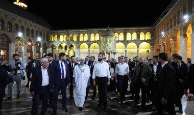 ماكرون والشرع يزوران الجامع الأموي في دمشق في مشهد رمزي لافت